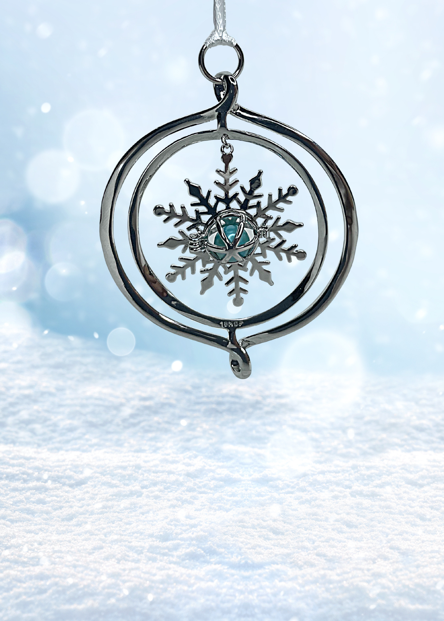 Pearl Discovery Ornament
