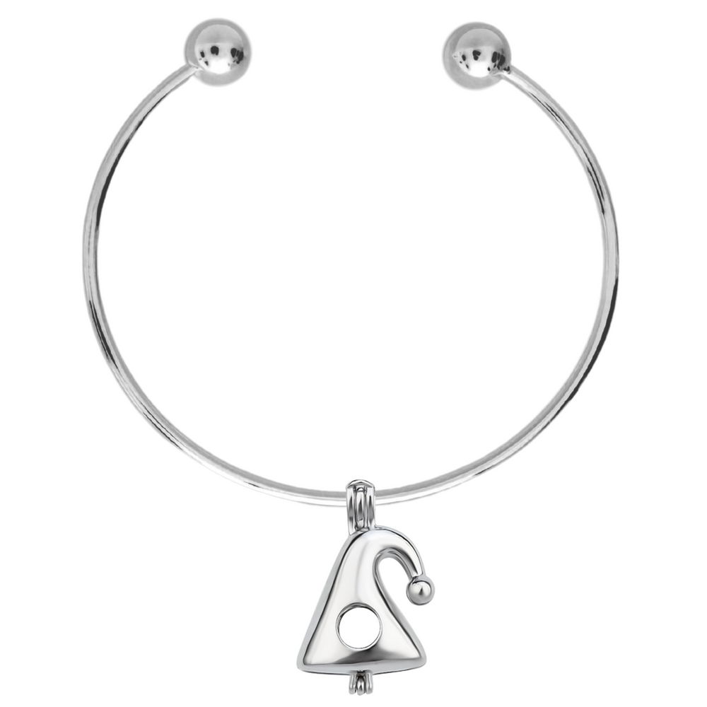 DIY Christmas Santa Hat Charm Bracelet