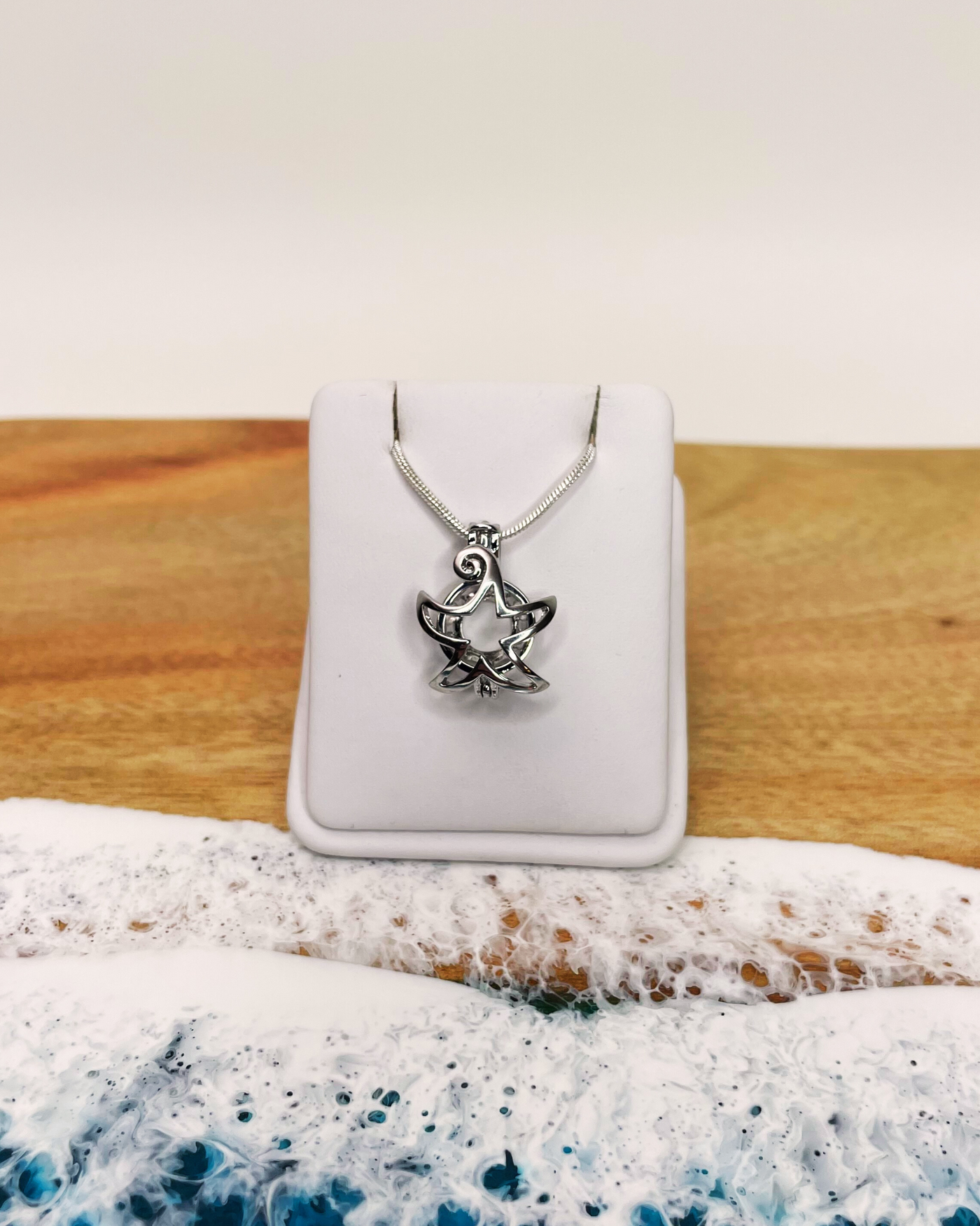 Keepsake Small Starfish Pendant