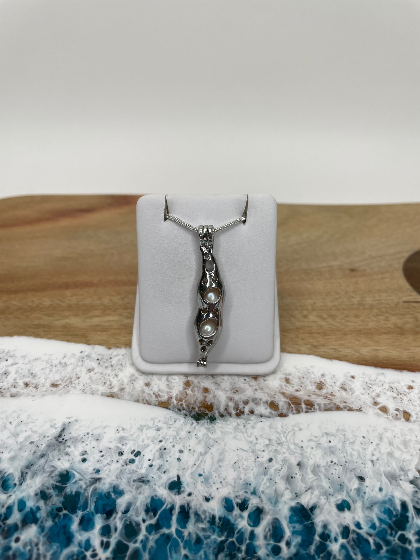 Keepsake Peas in a Pod Pendant